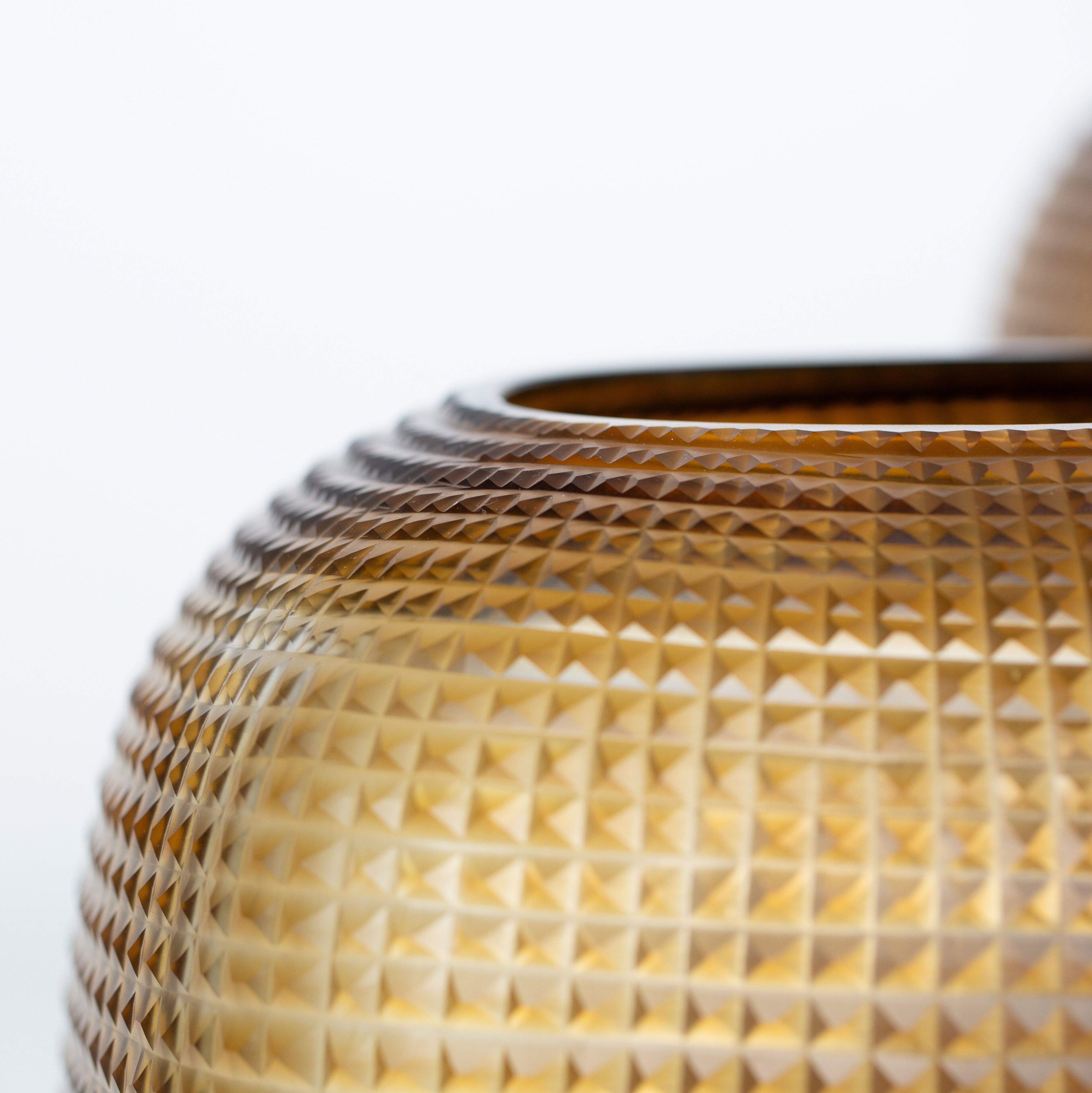 ואזה "Somba L" בצבע חום