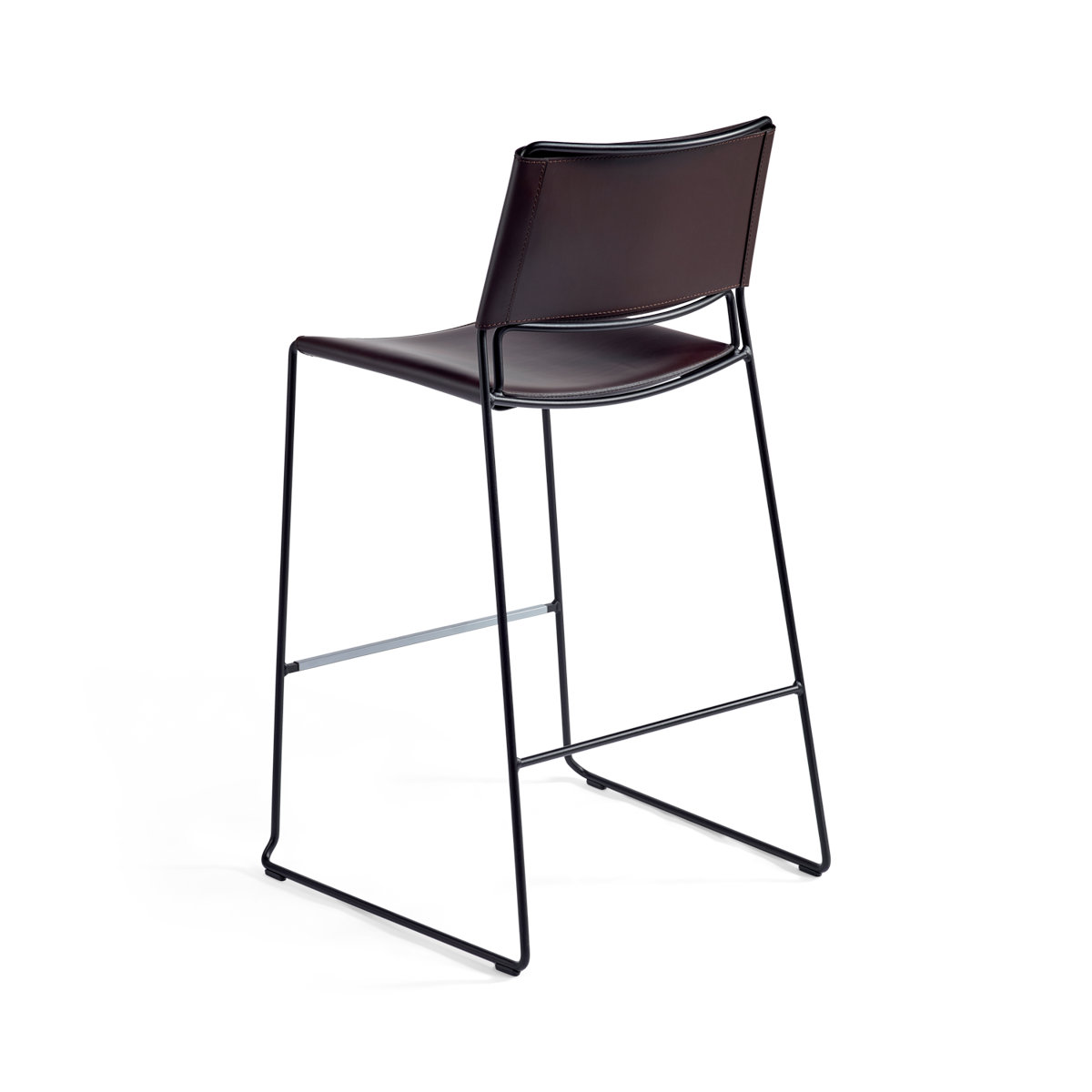 כיסא בר "Slim" בצבע חום שוקולד עם רגליים בצבע שחור