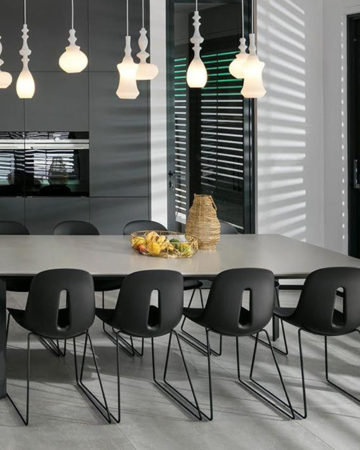 כיסא פינת אוכל "Gotham" בצבע שחור