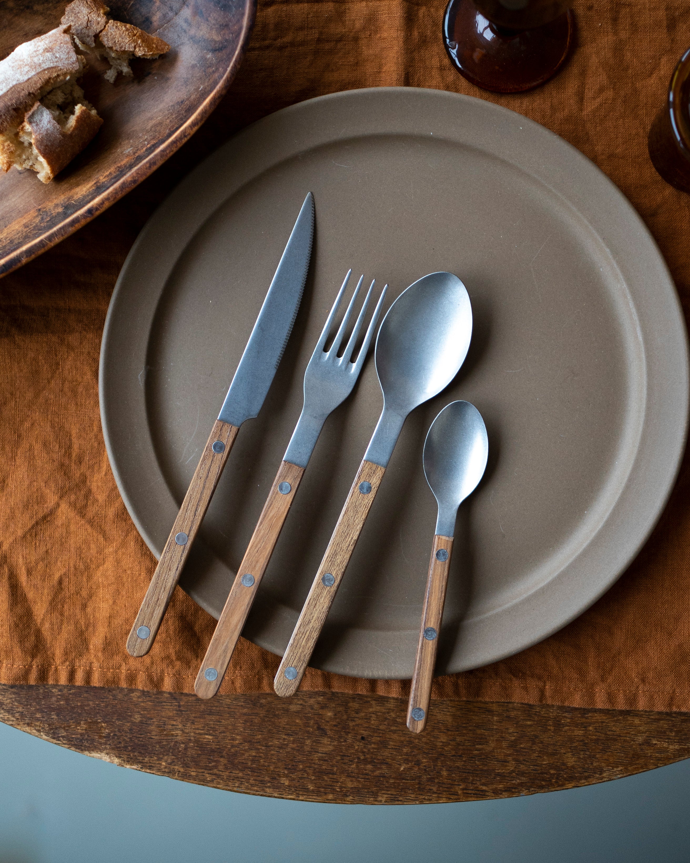 סכו"ם "Bistro" עם עץ טיק ומתכת vintage